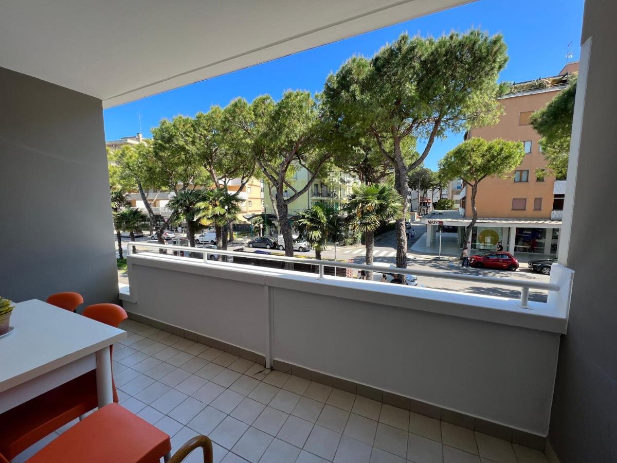 Apartament Sabbiadoro Center Линяно Сабиадоро Екстериор снимка